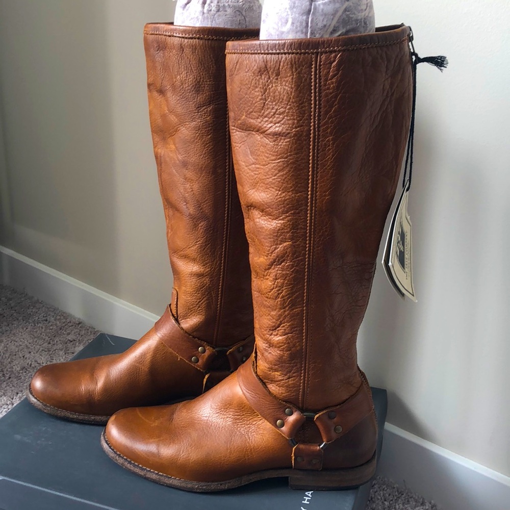 Western style distressed Authentic Frye boots